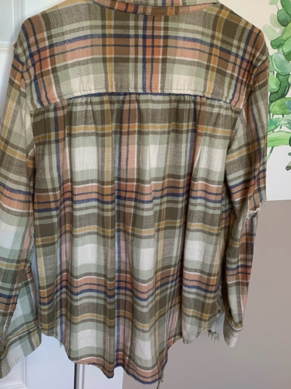 American Eagle Outfitters Pastel Plaid Flannel Button-Up Shirt Size Small - Picture 3 of 3